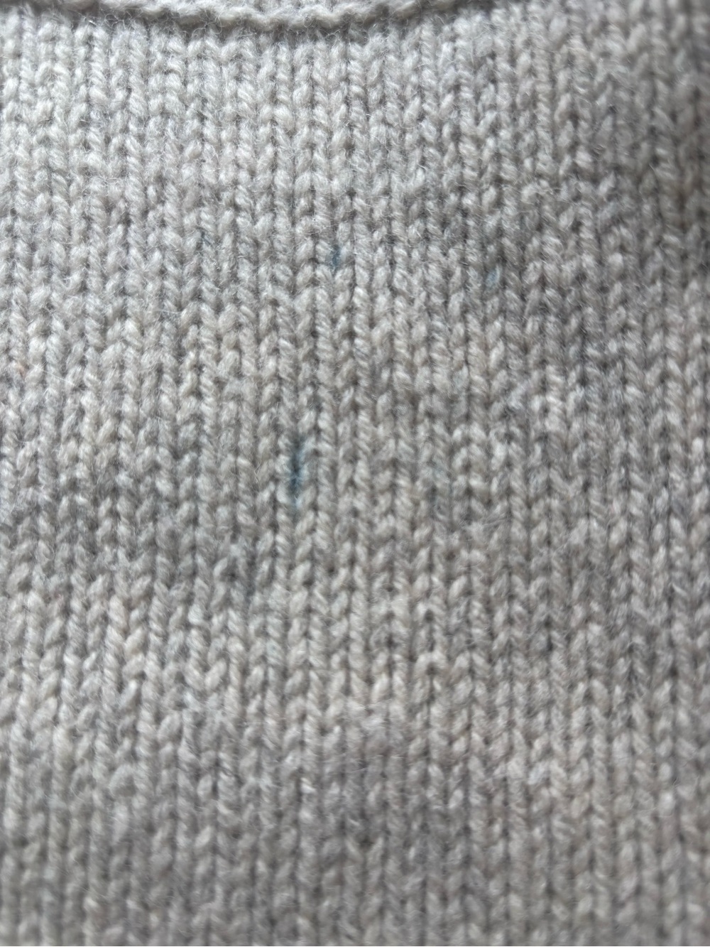 L.L. Bean Fair Isle Heather Gray and Cream Nordic Yoke Wool Crewneck Sweater M - Picture 14 of 16